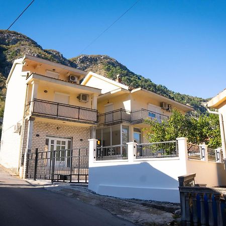 Apartamento Bugi Kotor Exterior foto
