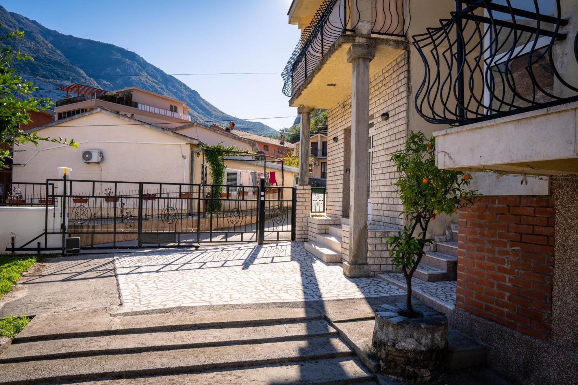 Apartamento Bugi Kotor Exterior foto